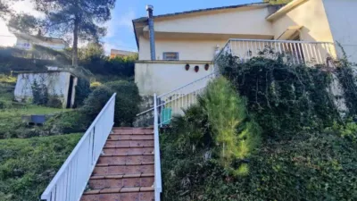 Chalet in Olesa de Bonesvalls photo 2