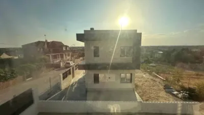 Single-family house on Calle de Santa Gema photo 4