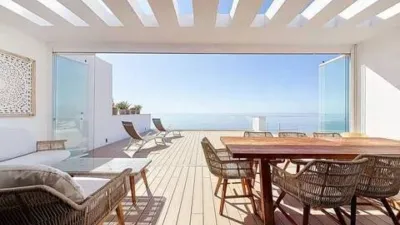 Apartment in La Alcaidesa photo 2