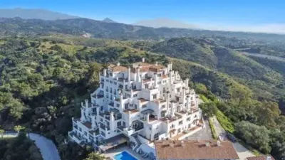 Apartment in Altos de Estepona photo 11