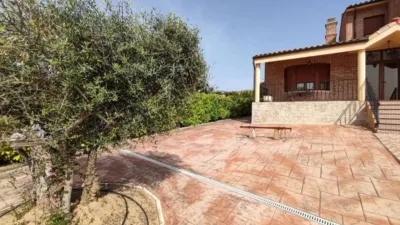 Chalet in Villalobón photo 37