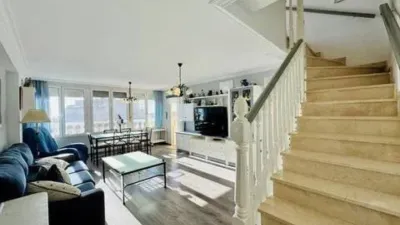 Duplex penthouse on Calle Las Mimosas Nn photo 19