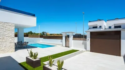 Casa – Orihuela, Laguna Green 1, Entrenaranjos - Més