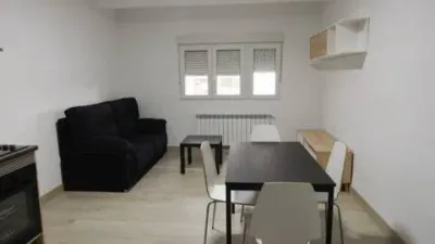 Habitación en alquiler en Calle de Bilbao, cerca de Calle del Capitán Méndez Vigo, Santo Tomás-Universidad (Ávila Capital) de 380 €<span>/mes</span>
