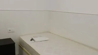 Habitación en alquiler en Calle de Bilbao, cerca de Calle del Capitán Méndez Vigo, Santo Tomás-Universidad (Ávila Capital) de 380 €<span>/mes</span>