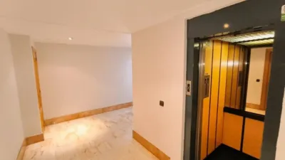 Penthouse in the Avenida de Madrid Area photo 51