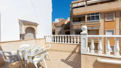Chalet on Arquitecto Larramendi Street photo 25