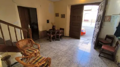Chalet on Calle del Obispo Apolinar photo 6