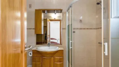 Chalet on Arquitecto Larramendi Street photo 28