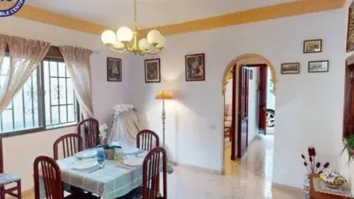 Chalet on Carrer del Doctor Ferrán photo 8