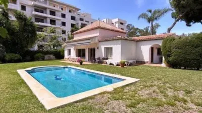 Chalet on Calle del Salmonete photo 2