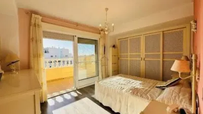 Duplex penthouse on Calle Las Mimosas Nn photo 24