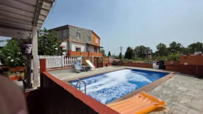 Chalet in Pontons photo 12