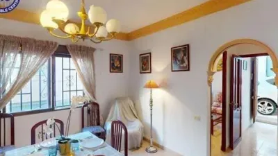 Chalet on Carrer del Doctor Ferrán photo 4