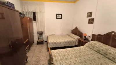 Chalet on Calle del Obispo Apolinar photo 13