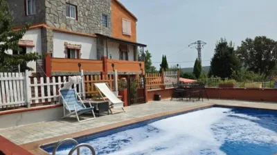 Chalet in Pontons photo 11