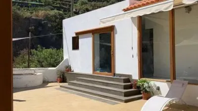 House on Avenida Tome Cano photo 4