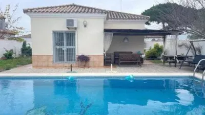 Chalet on Cárabo Street, 1 photo 11