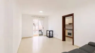 Apartment on Chipude Street photo 3