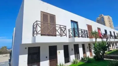 House on Victor Zurita Soler Street photo 2