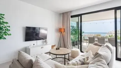 Apartment on Calle República Checa photo 8