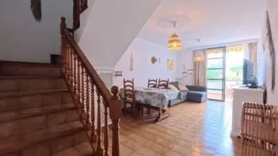 Apartment on Avenida Santiago Puig photo 3