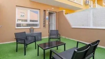Terraced house on La Estera Street photo 9