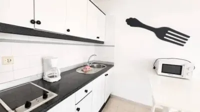 Apartment in Calle Malagueña, No Number photo 9