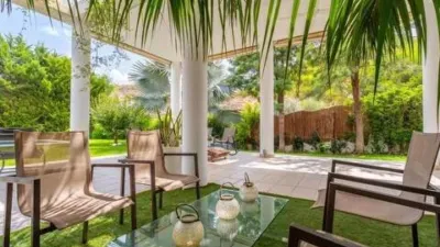 Chalet on Carrer del Musico Ambrosio Cotes photo 4