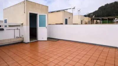 Terraced house on Calle Avellano, 26 photo 3