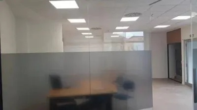 Local comercial en alquiler en Calle de Castelao - Vista 4