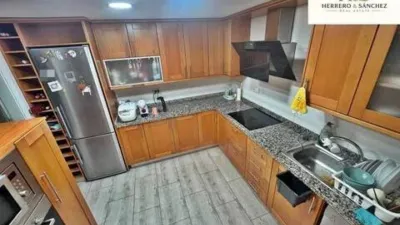 Chalet on Calle de los Doce Puentes photo 5