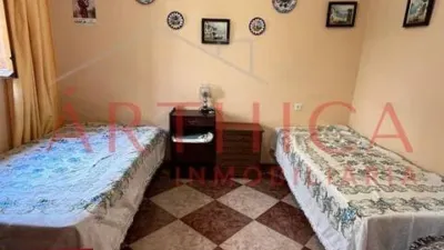 Terraced house on Calle de los Caballeros photo 4