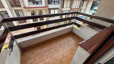 Apartment on Paseo de Trengandín photo 2
