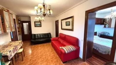Apartment on Avenida de Santos Mártires photo 12