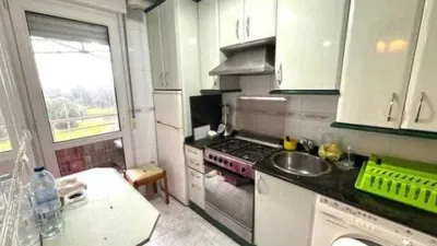 Apartment on Avenida de Santos Mártires photo 16