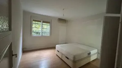 Apartment on Rafael Salgado Street photo 10