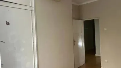 Apartment on Rafael Salgado Street photo 18