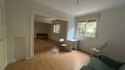 Apartment on Rafael Salgado Street photo 2
