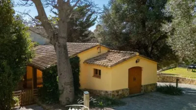 Chalet on Carrer del Camí de Santa Elena photo 9