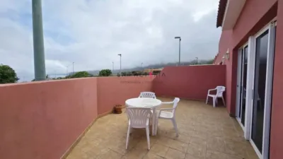 Apartment on Doctor Celestino González Padrón Street photo 4