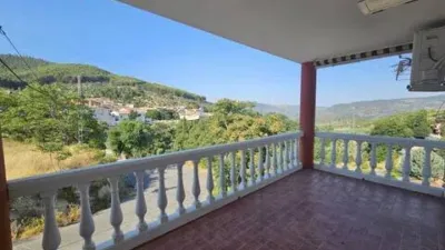 Chalet on Calle de Aceral photo 4