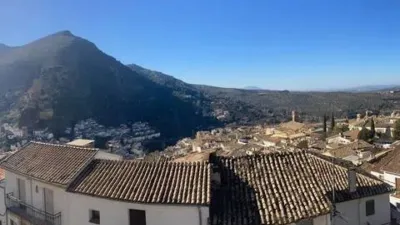 Townhouse in Cazorla photo 2