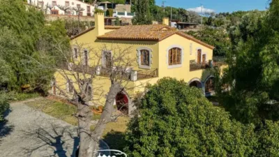 Chalet on Carrer del Camí de Santa Elena photo 4
