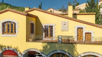 Chalet on Carrer del Camí de Santa Elena photo 6