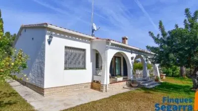 Chalet on Carrer de Joaquim Mir photo 7