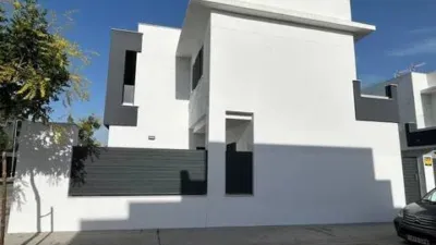 Townhouse in La Rinconada photo 2