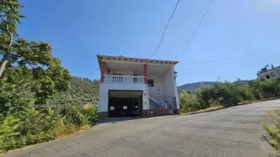Chalet on Calle de Aceral photo 2