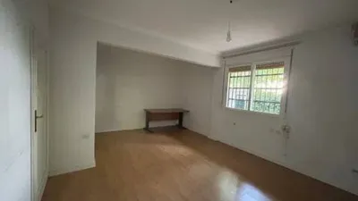 Apartment on Rafael Salgado Street photo 5