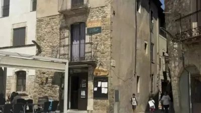 Rustic house in Besalú photo 3